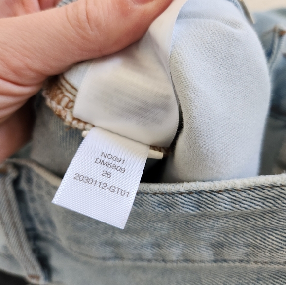 Madewell The Curvy Momjean Denim Jean Shorts In Flintwood Wash Size 26 - Picture 7 of 8